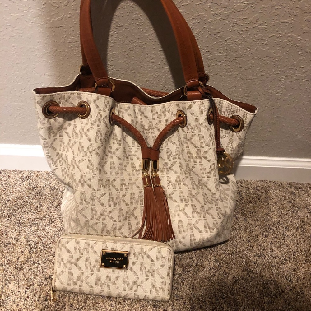 MK purse and wallet